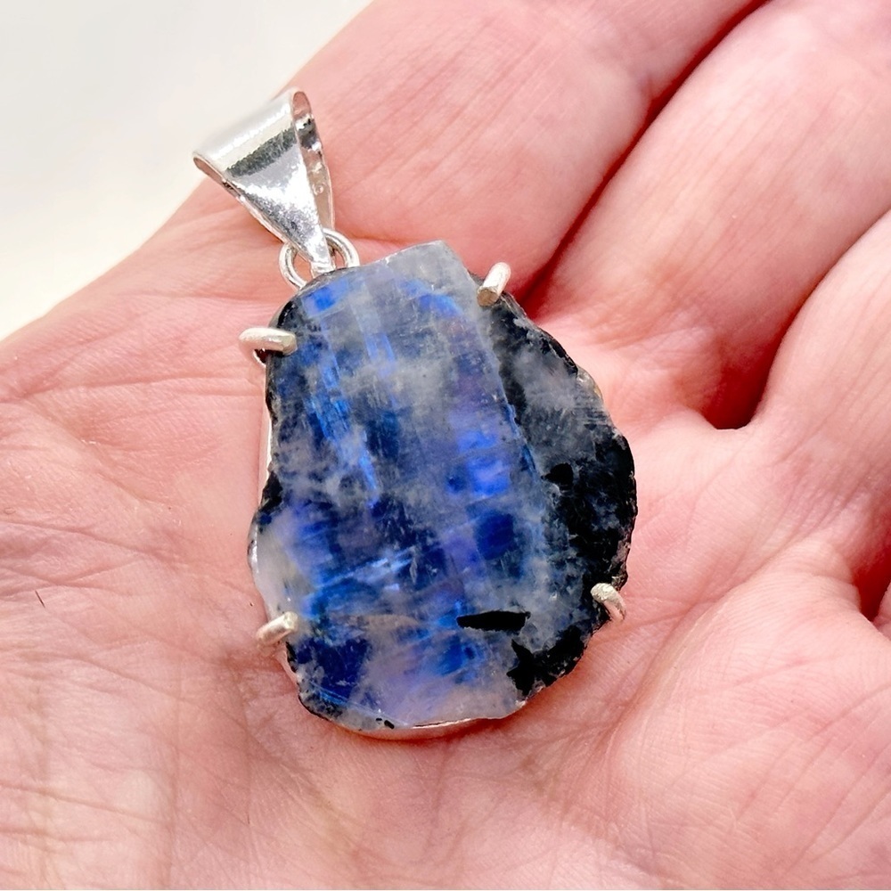 Natural Blue Flash Moonstone Silver Pendant Necklace